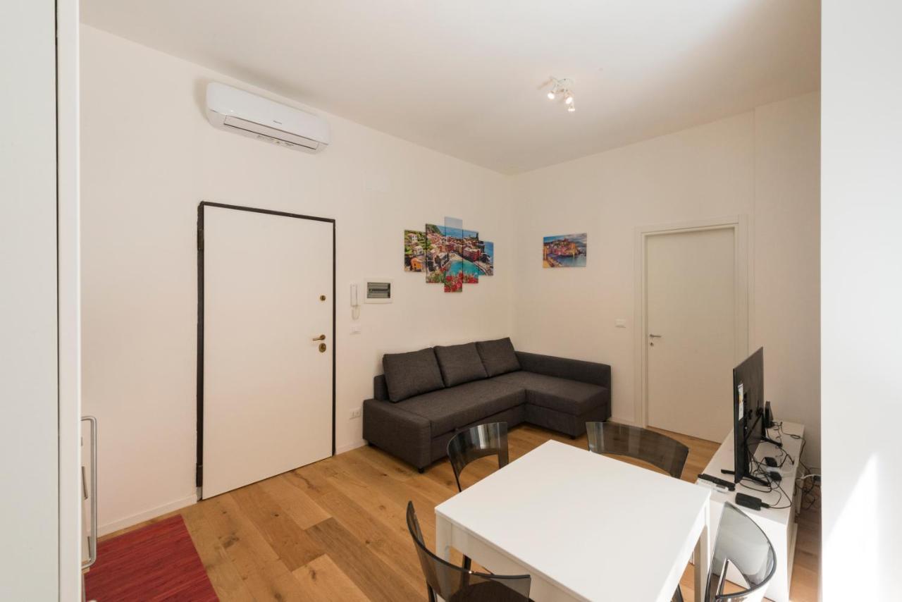 The Hiking House Apartment Genoa Bagian luar foto